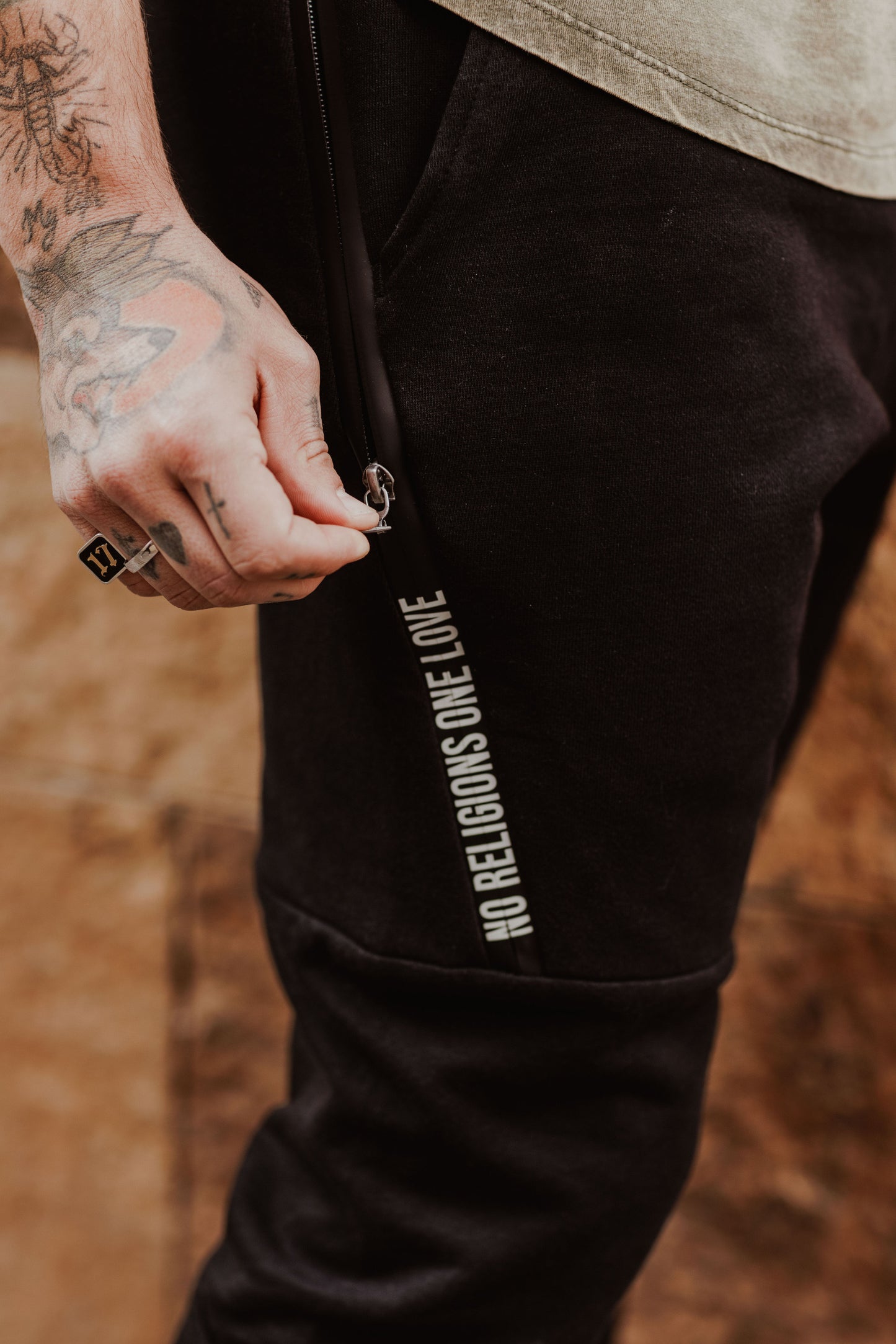 ALPHA JOGGER